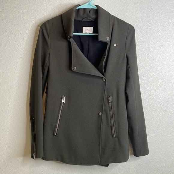 Wilfred crepe textured button collared moto jacket